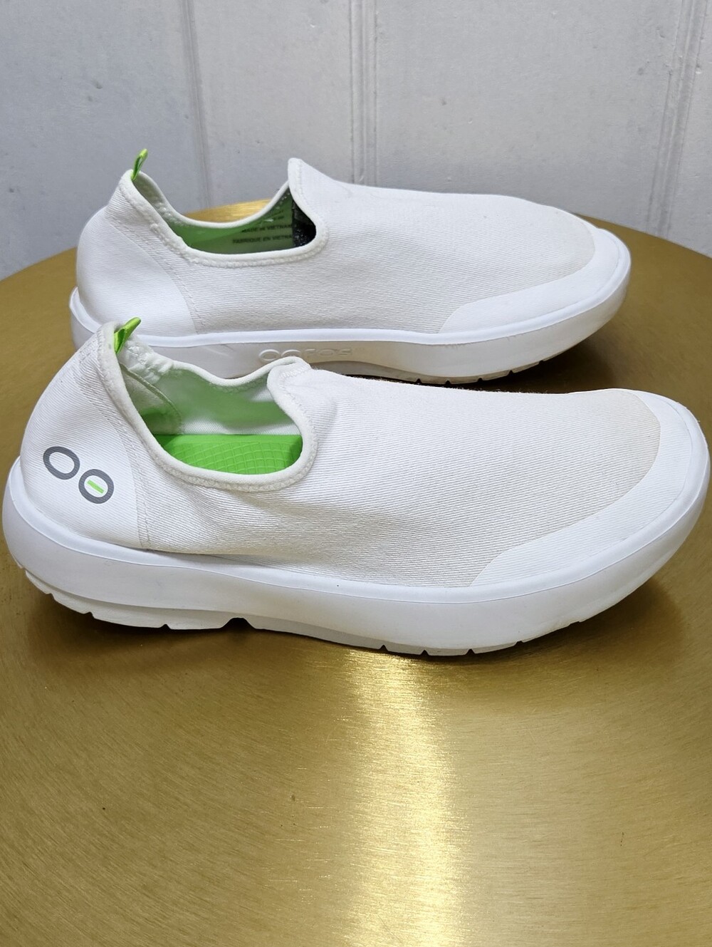 OOFOS Women's OOmg EeZee Slip-On Recovery Shoes